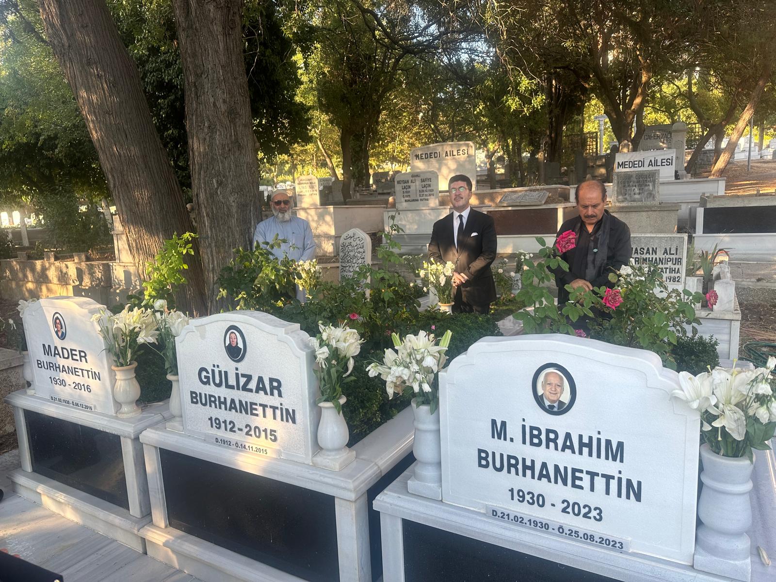 Derneğimizin Onursal Başkanı Merhum Sn. Mehmet İbrahim BURHANETTİN Beyefendiyi vefatının ikinci senesinde saygı ve rahmetle anıyoruz. Saygılarımızla Türkiye İranlılar Hayır Derneği Yönetim Kurulu ve Başkan Mehmet HABBAZİ
